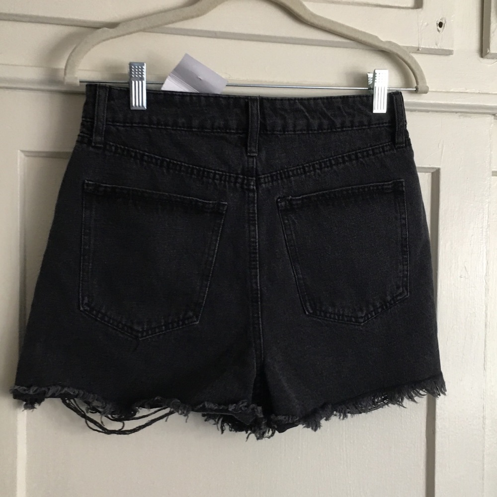 Fashion Nova good days ripped jean short sz 7/Med - Picture 4 of 15